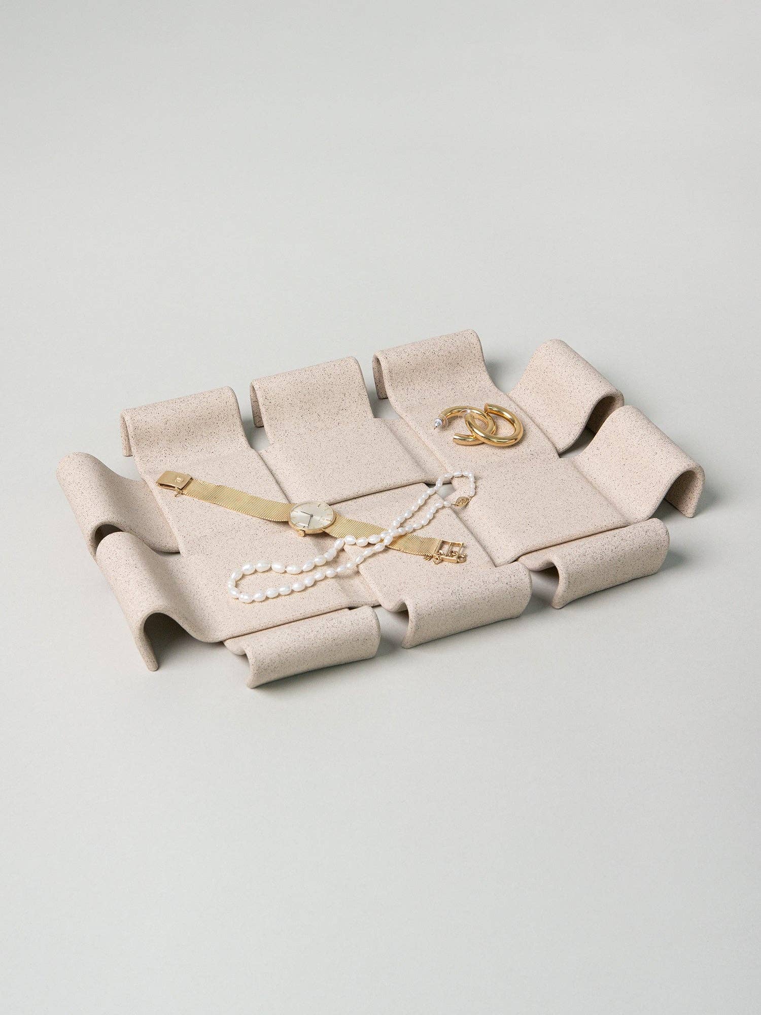 Virginia Sin - Gala Tray, Sand
