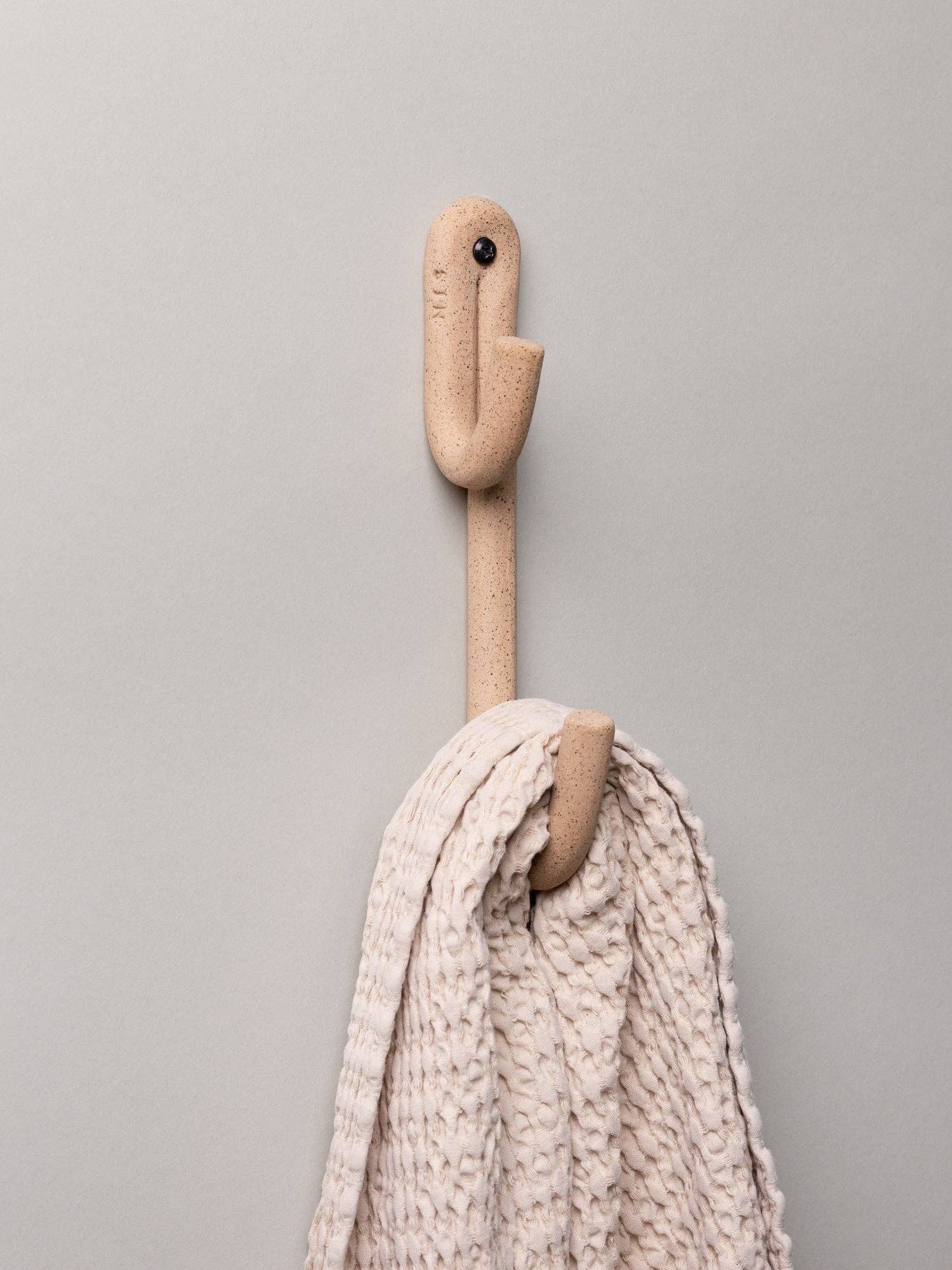 Virginia Sin - Leggy Long Wall Hook, Speckled