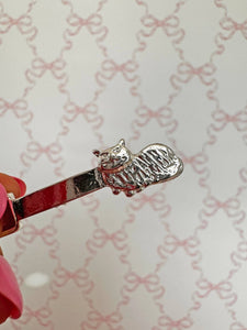 MISS KITTY SCOOP