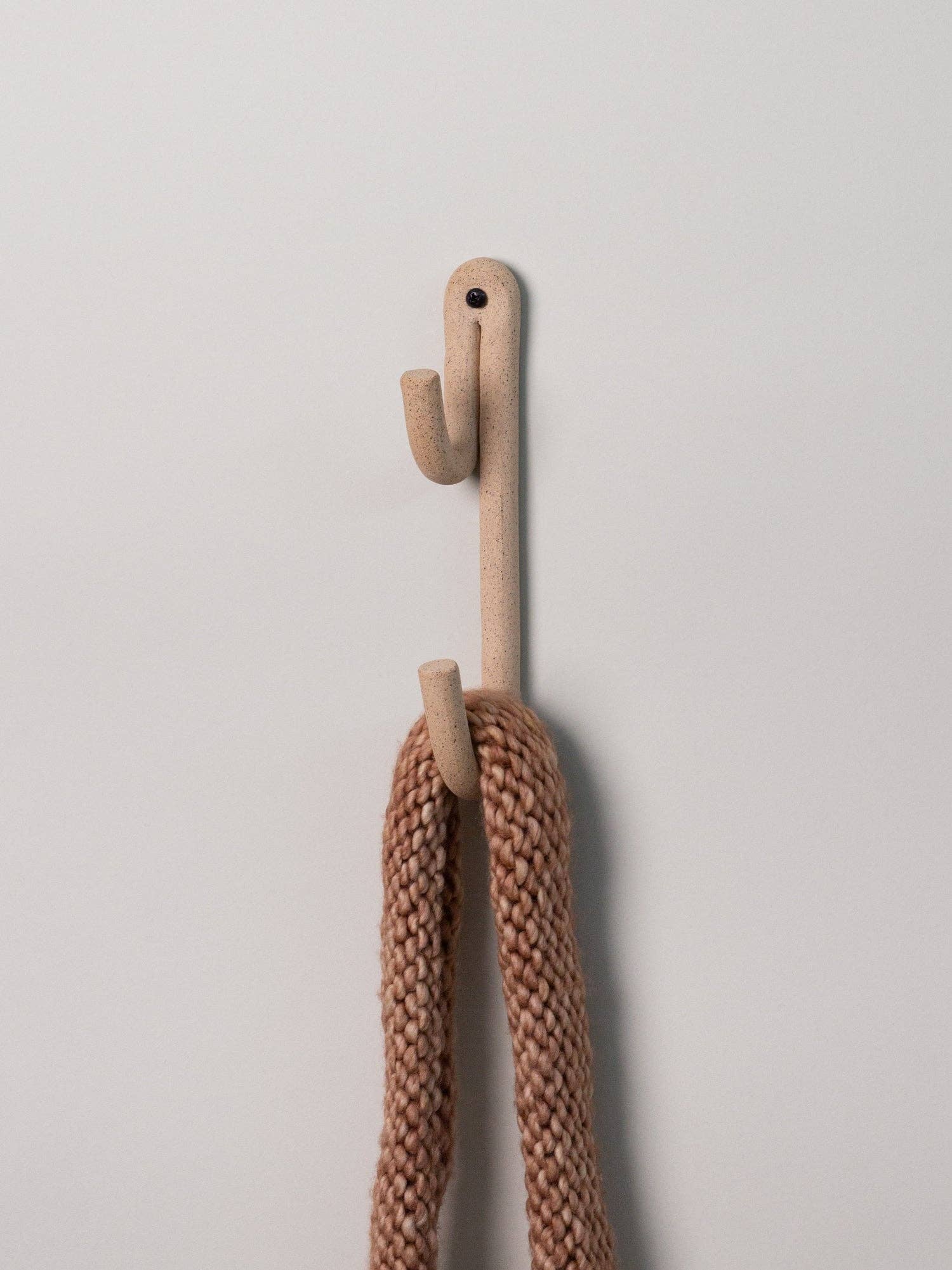 Virginia Sin - Leggy Long Wall Hook, Speckled