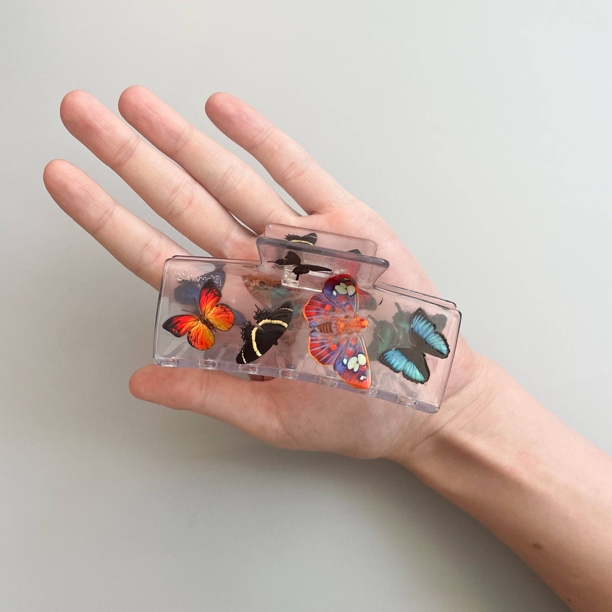 BOX CLAW IN BUTTERFLY