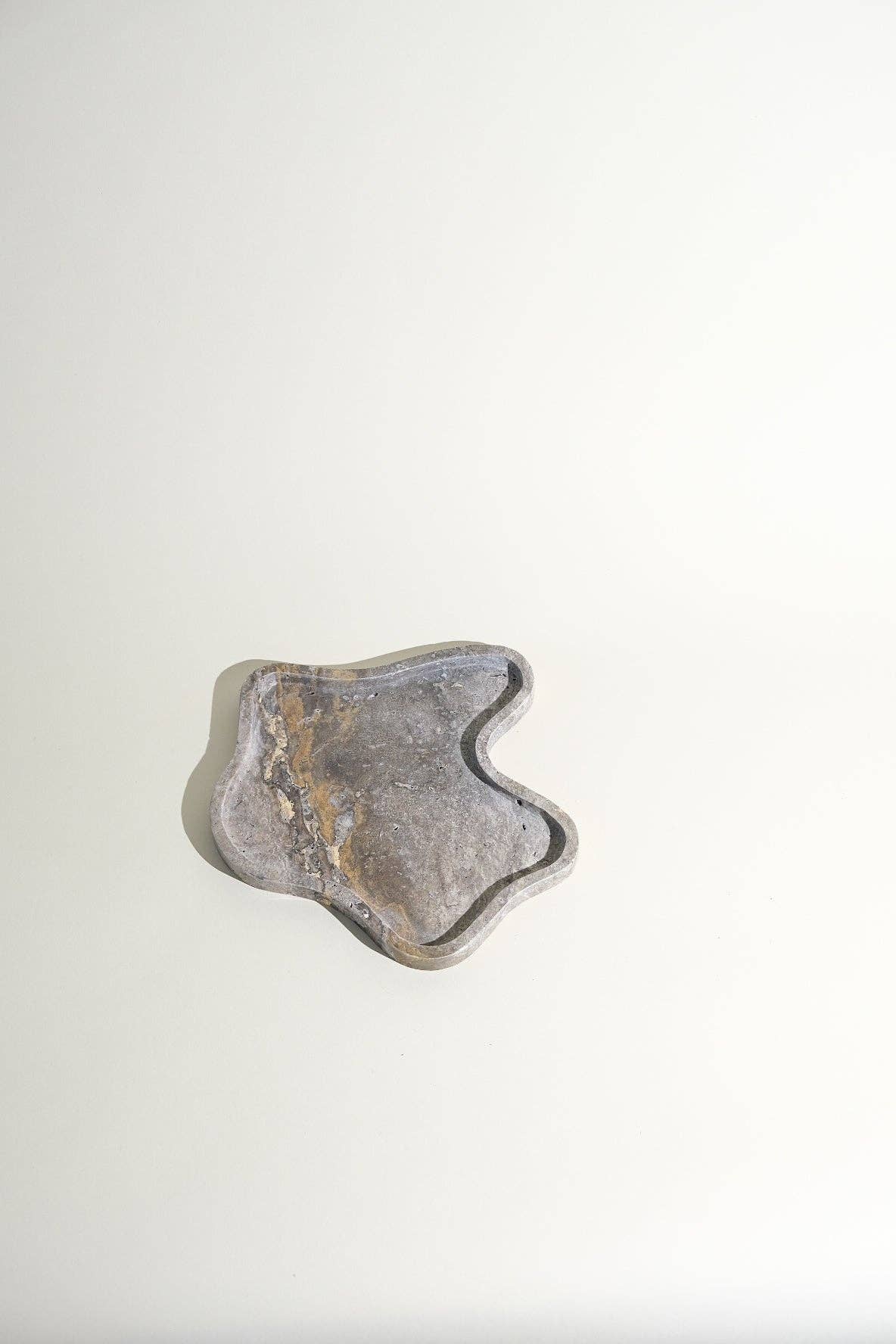 WAVE TRAVERTINE TRAY