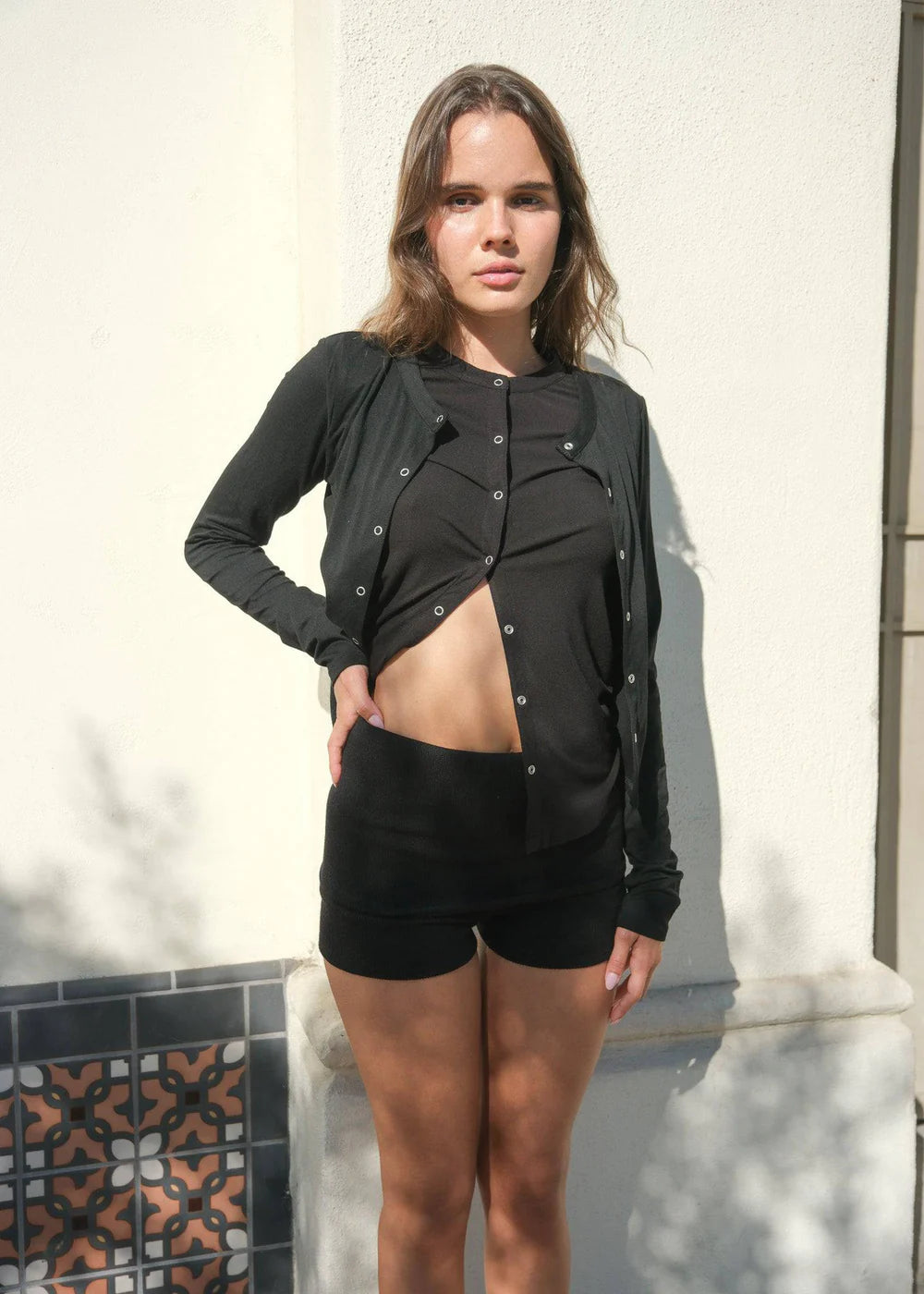 SNAP CARDIGAN - BLACK
