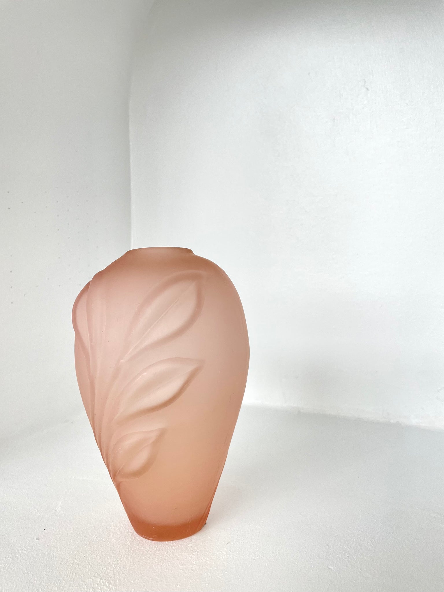 FROSTED FLORAL VASE