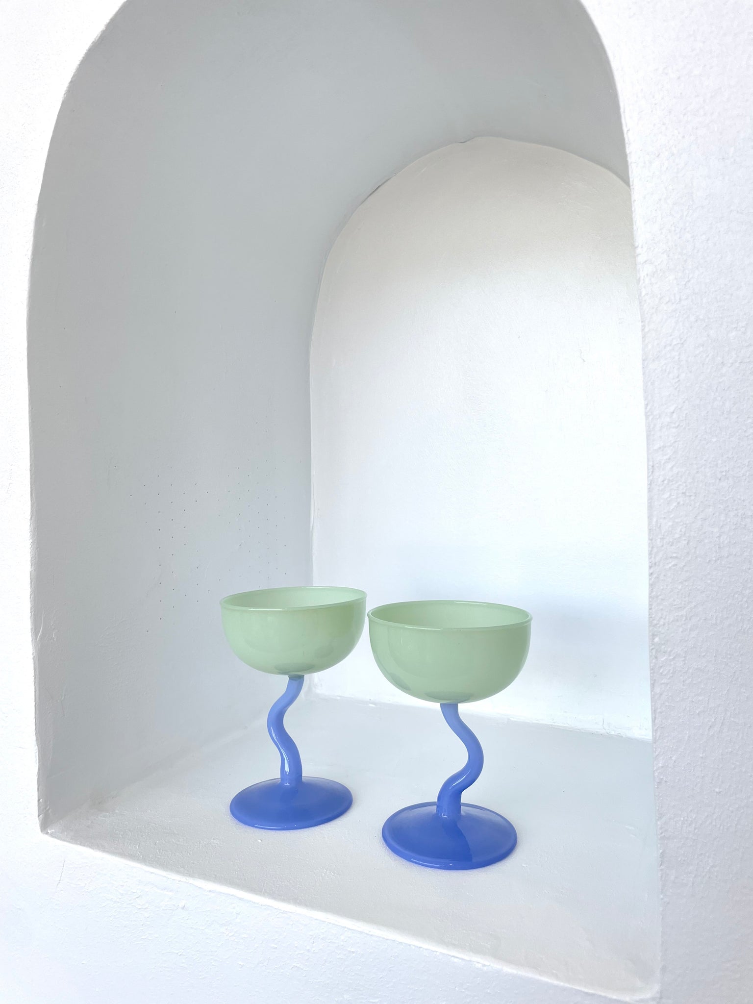 WAVY STEM COCKTAIL GLASSES
