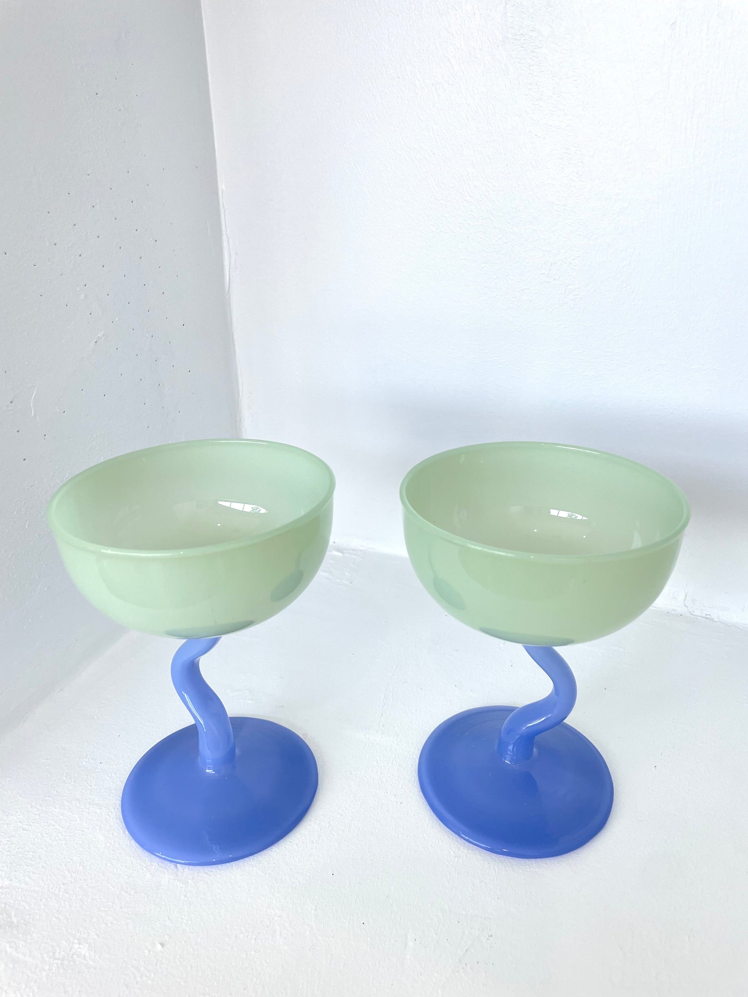 WAVY STEM COCKTAIL GLASSES