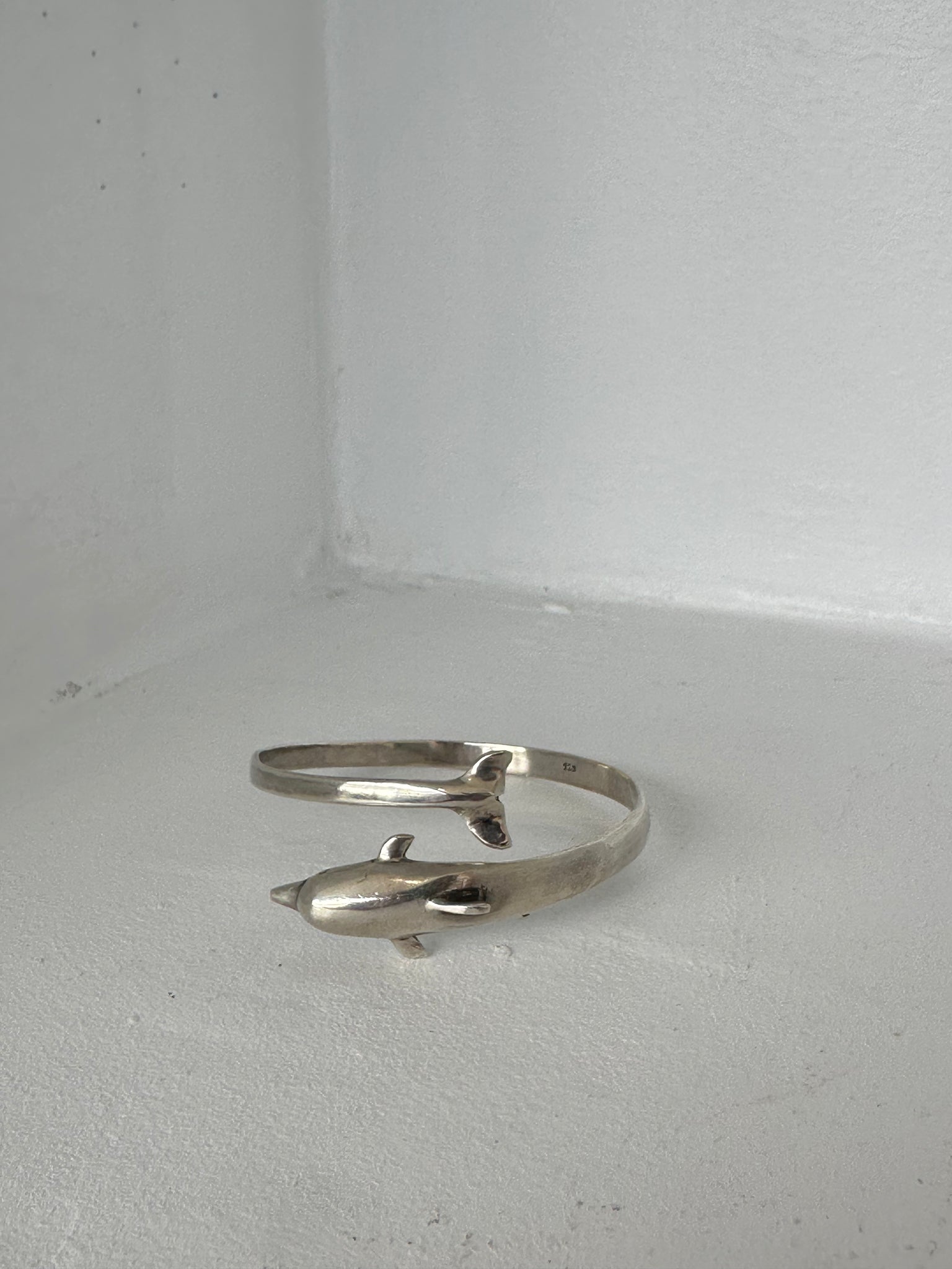 VINTAGE DOLPHIN CUFF