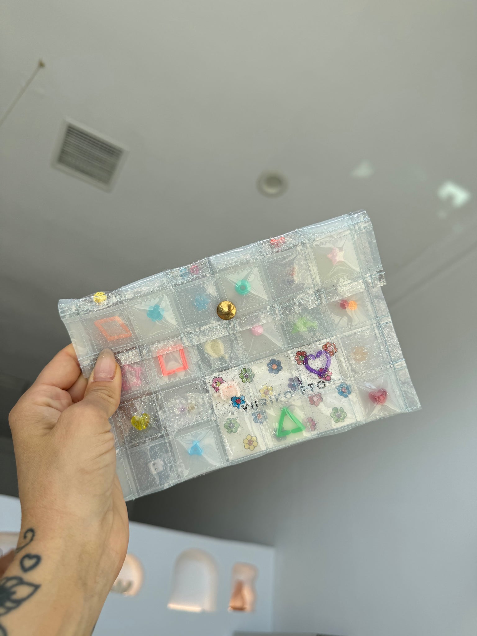 TRANSPARENT CHARM POUCH