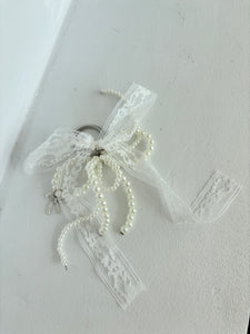 BAG CHARM - LACE AND PEARL BOWS