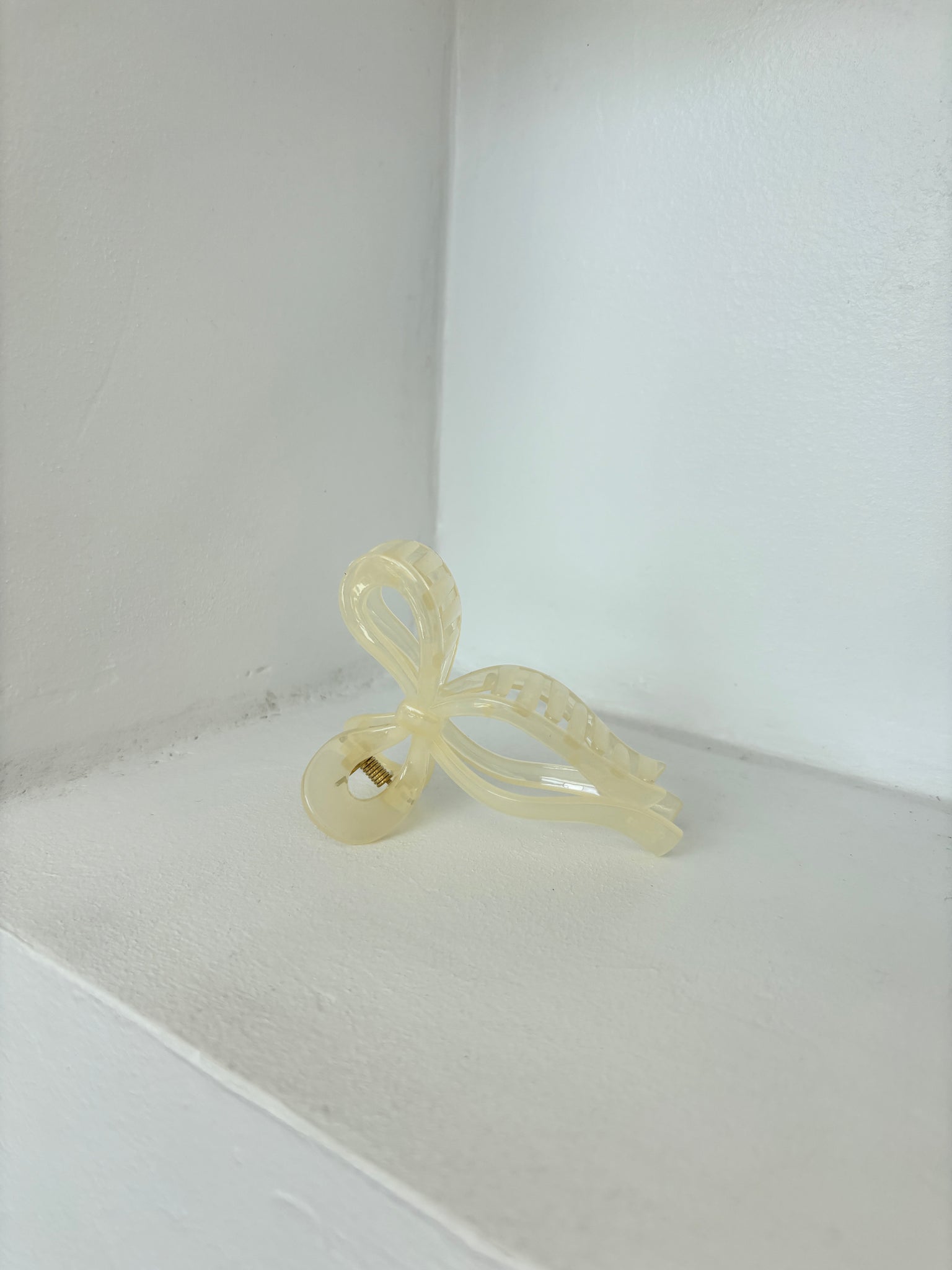 BIG BOW HAIR CLAW