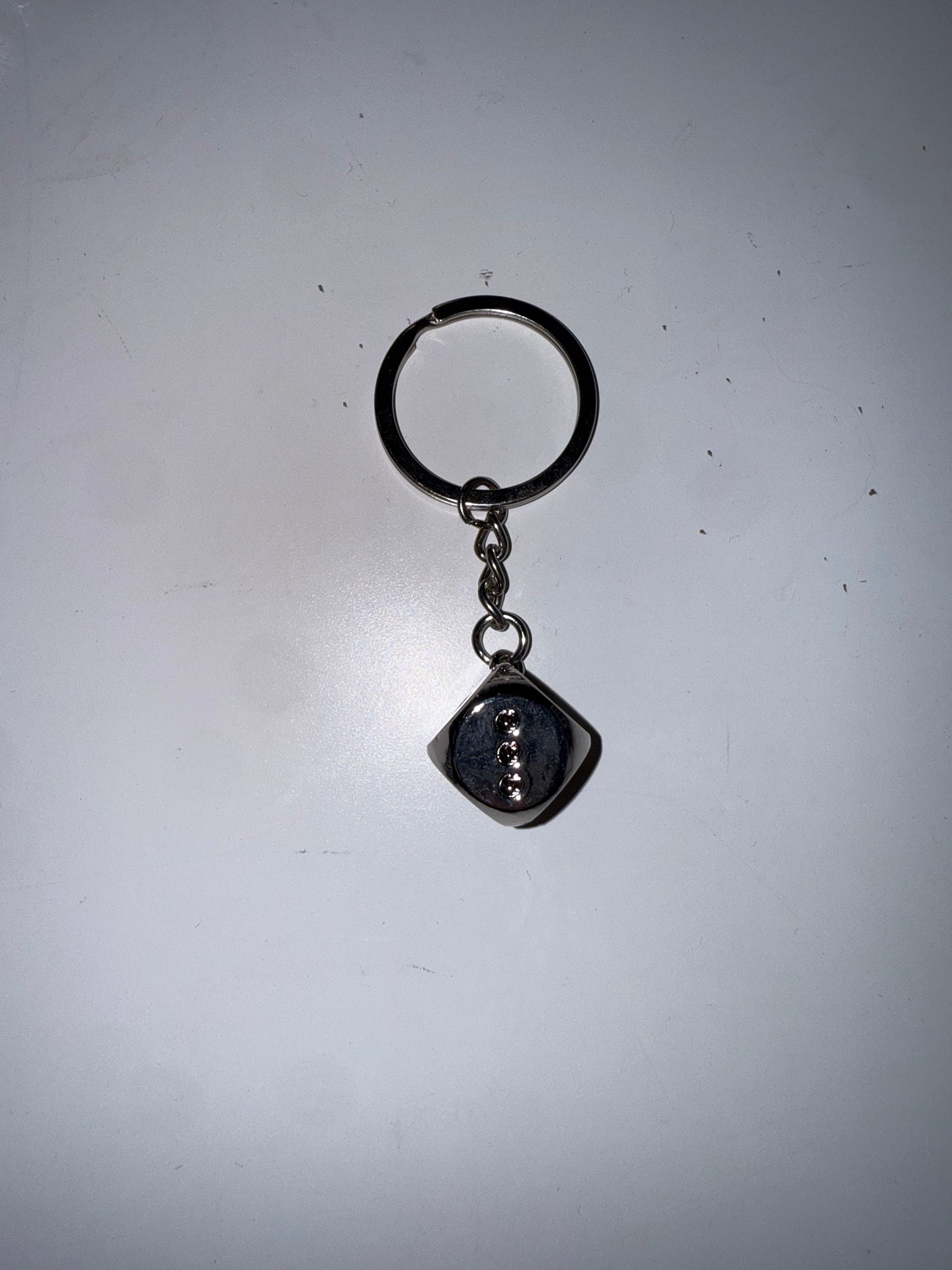 METAL DICE KEYCHAIN