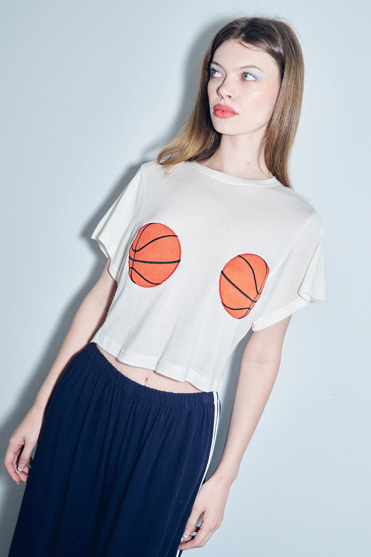 BASKETBALL BOOBS WOOL BLEND TOMMY TEE