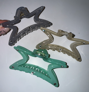 STAR HAIR CLAW