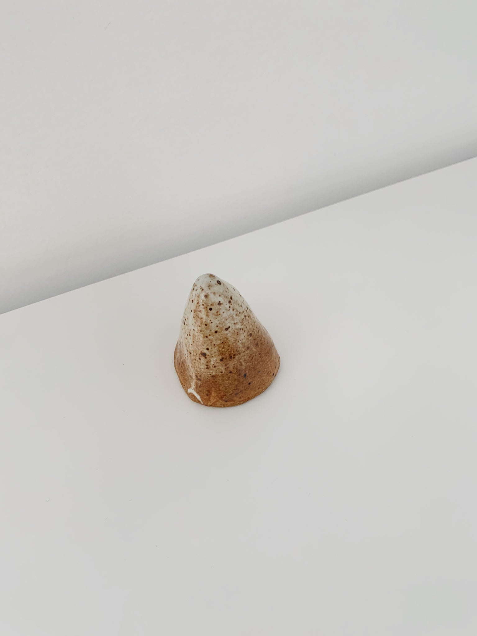 VINTAGE CERAMIC PAPERWEIGHT