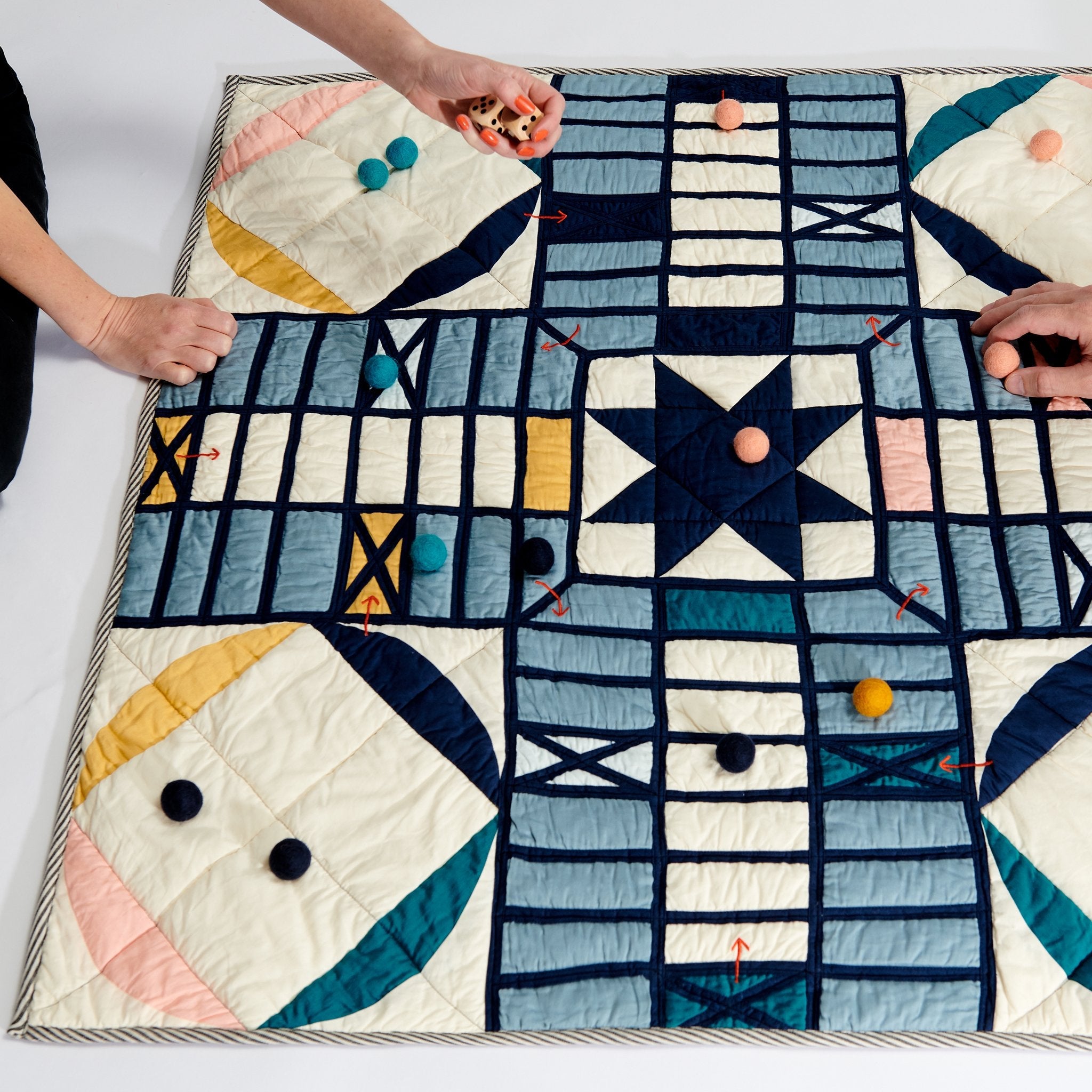 CROSS & CIRCLE QUILT