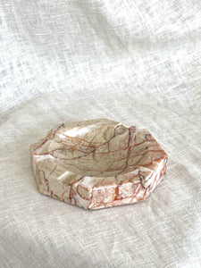 MARBLE CATCHALL