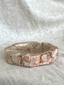 MARBLE CATCHALL