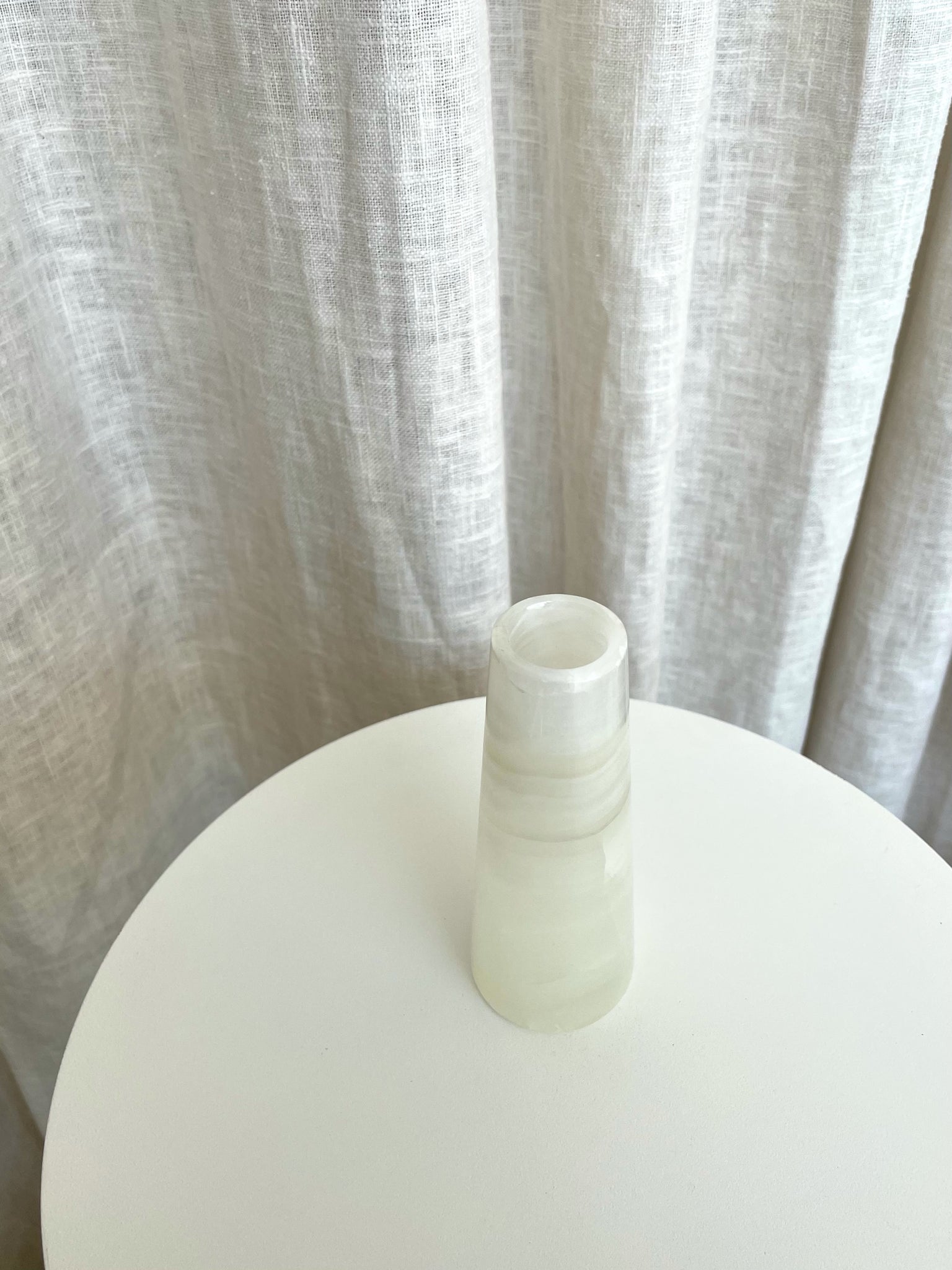 ONYX BUD VASE + CHANDELIER