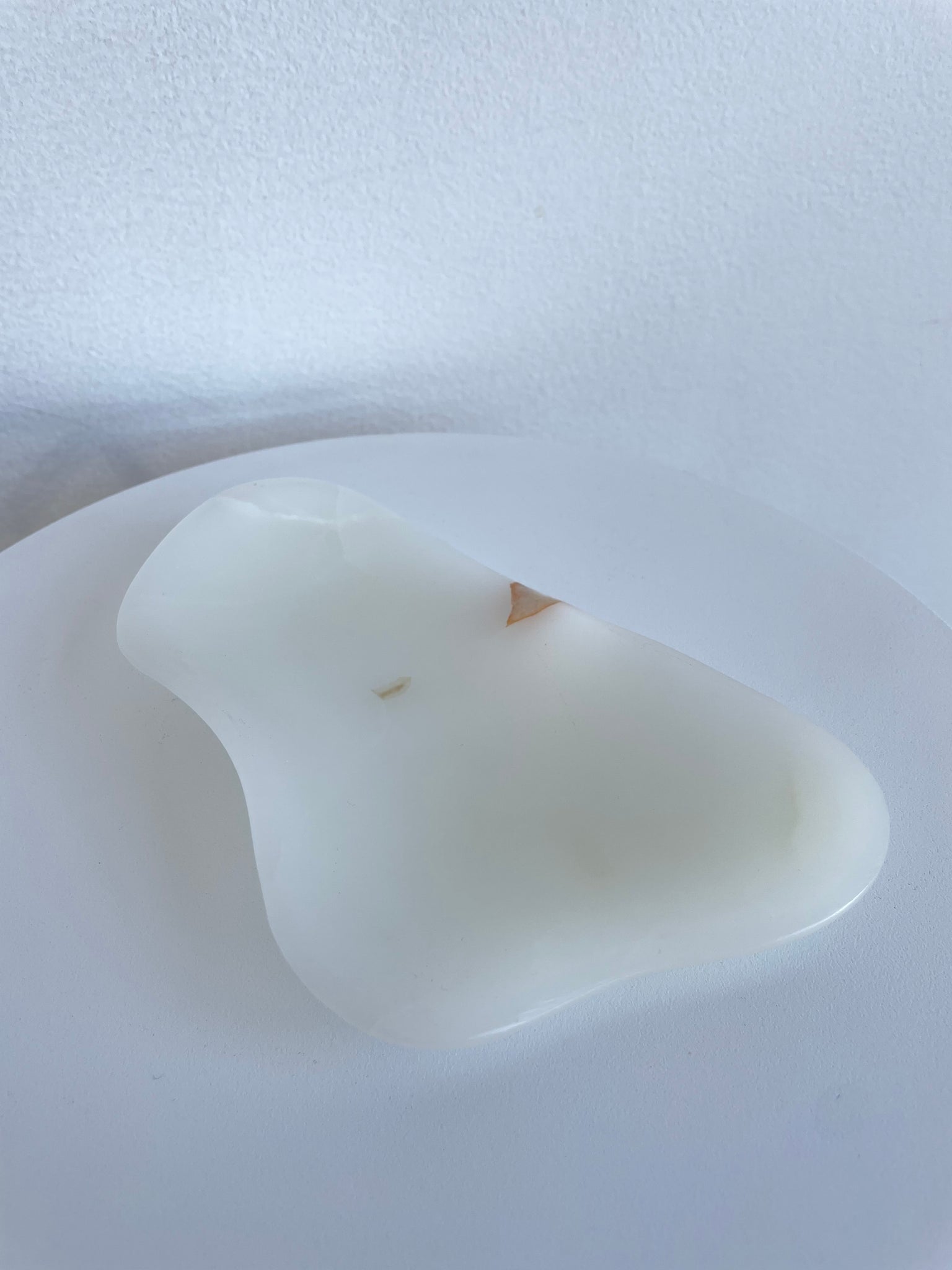 ROSALIA ORGANIC ONYX DISH