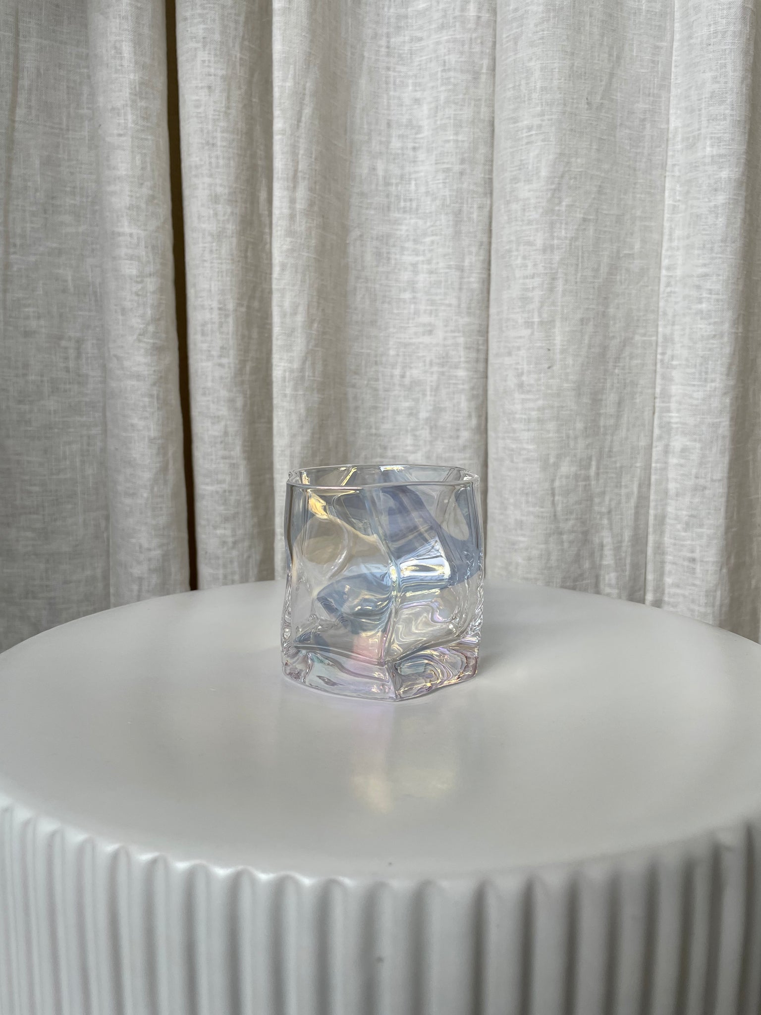 IRIDESCENT GLASS WAVY CUP