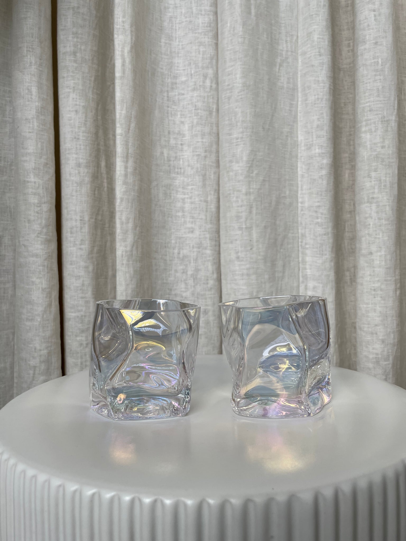 IRIDESCENT GLASS WAVY CUP