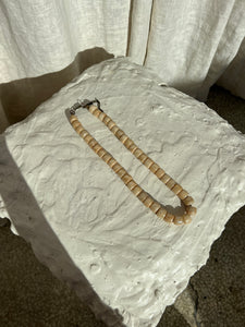 VINTAGE GLASS BEAD NECKLACE