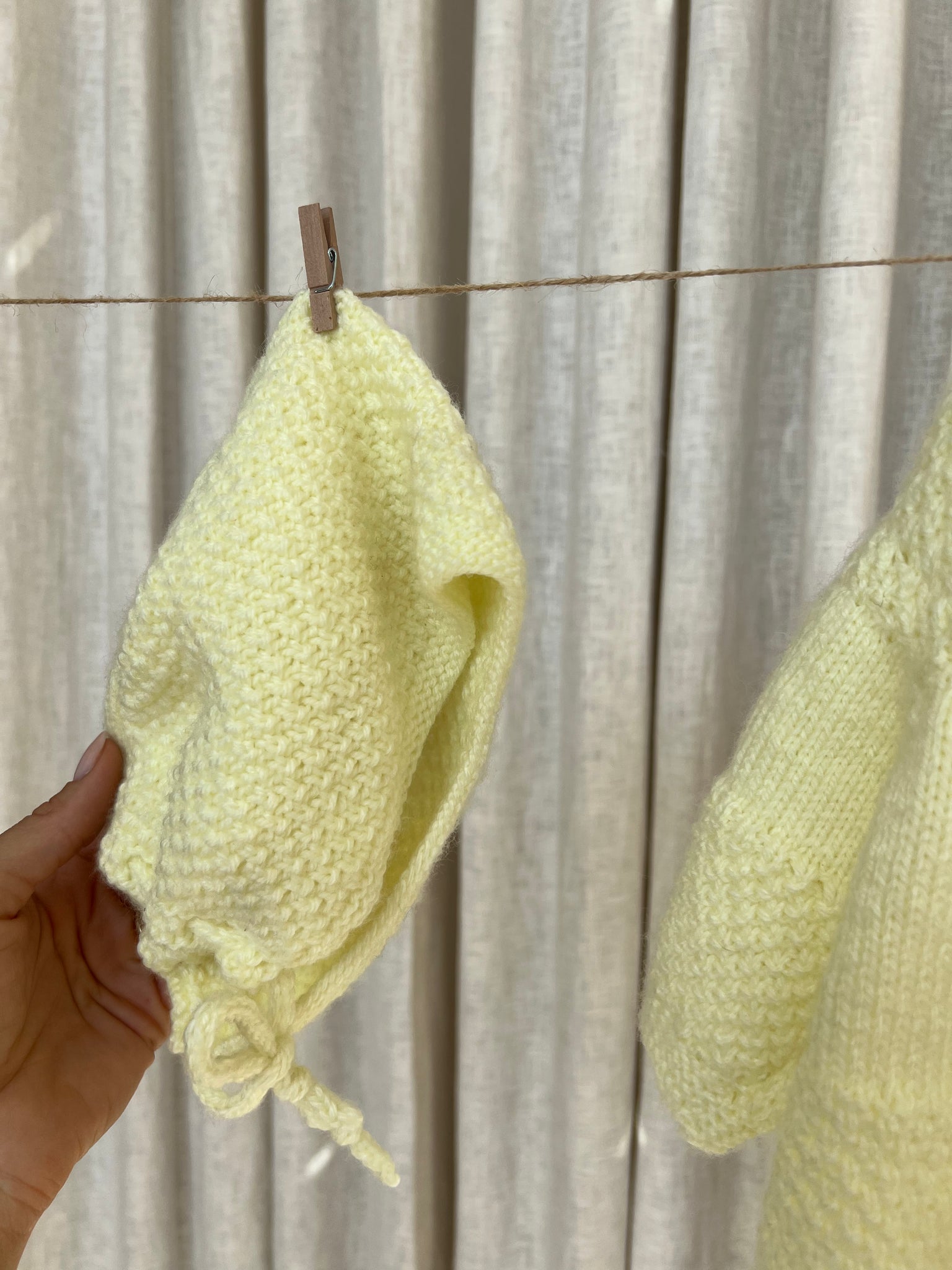 DAYLIGHT CARDIGAN + BONNET
