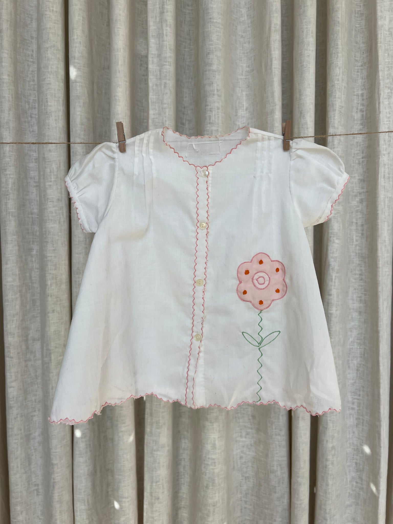 EMBROIDERED DAISY BABY DRESS