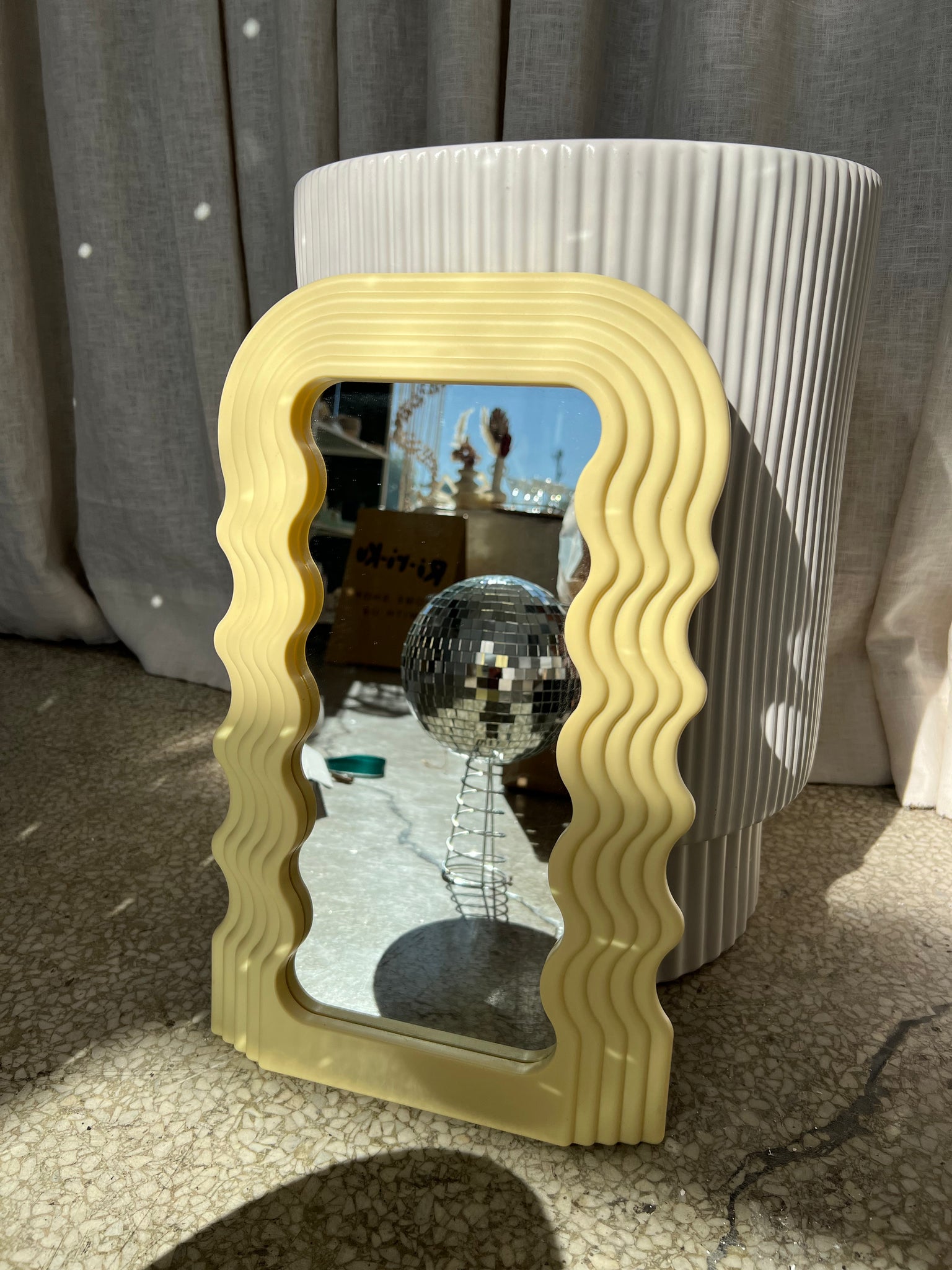 WAVY MINI MIRROR