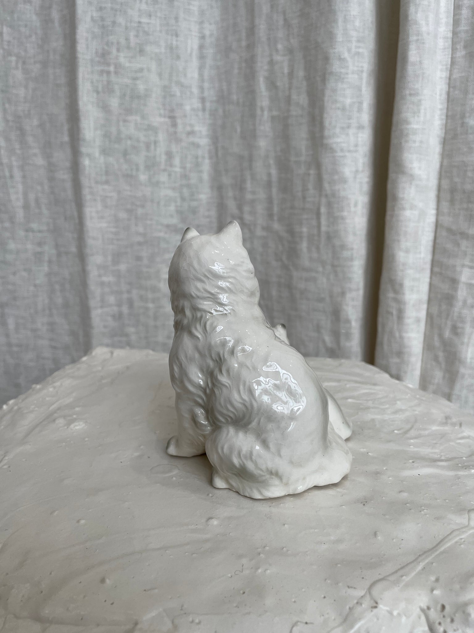 CAT FAM FIGURINE