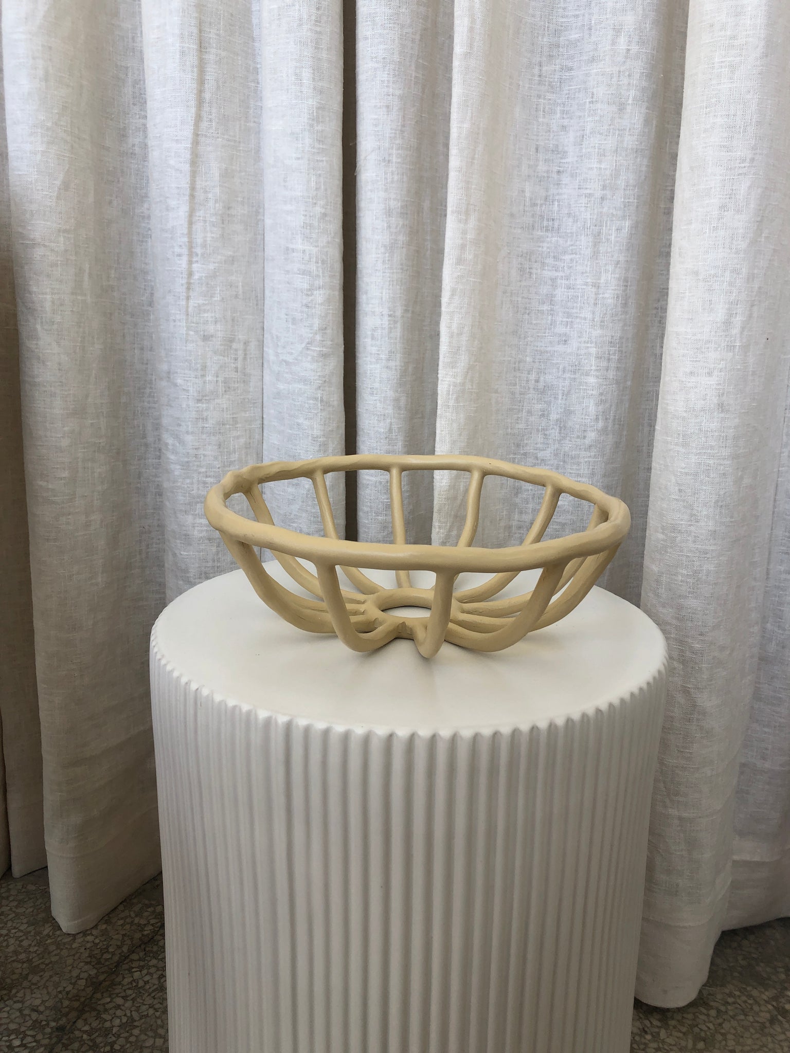 OPEN DESIGN FRUIT BOWL