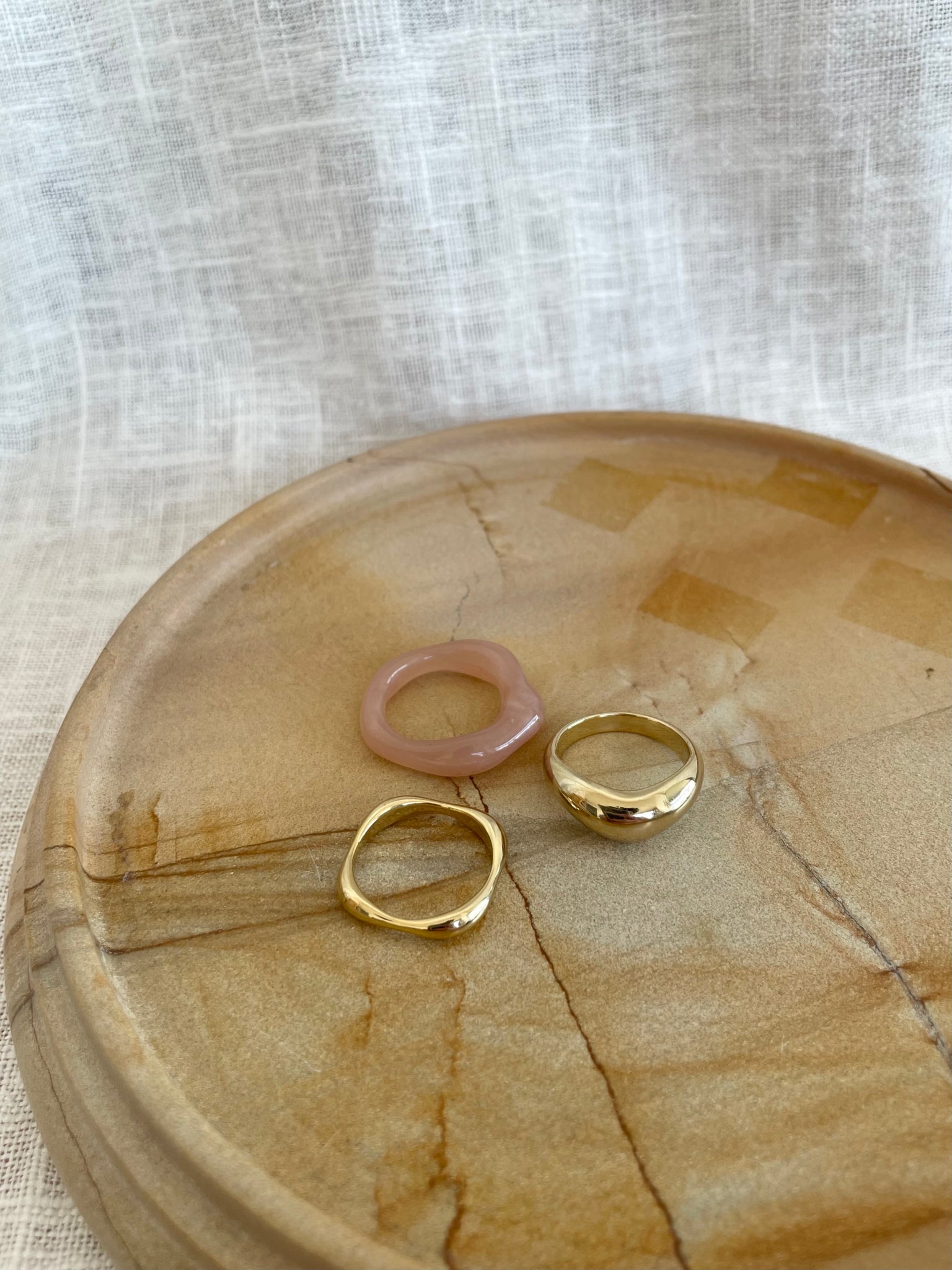 WAVY GOLD RING SET