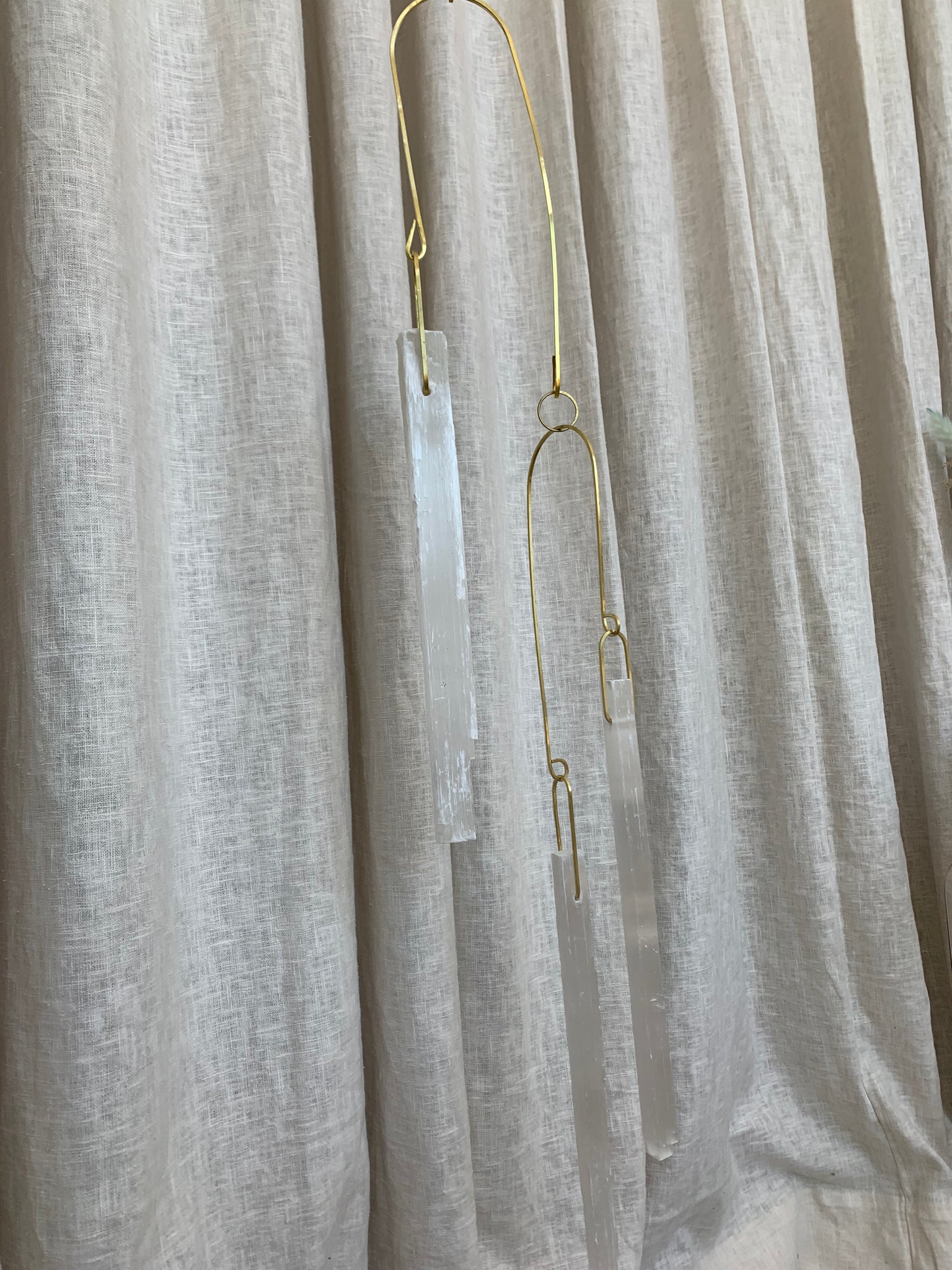 TRIPLE SELENITE DROP WALL GEM