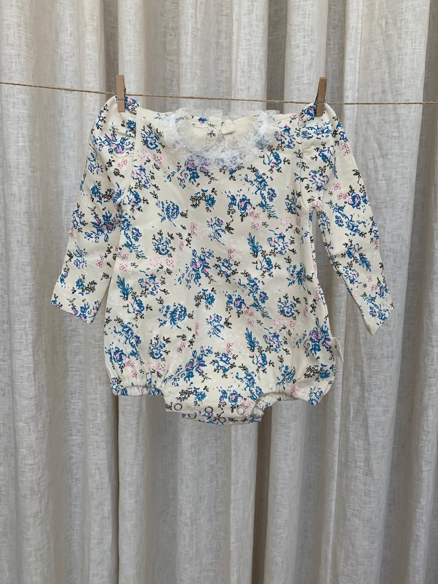 MEADOW ONESIE SET