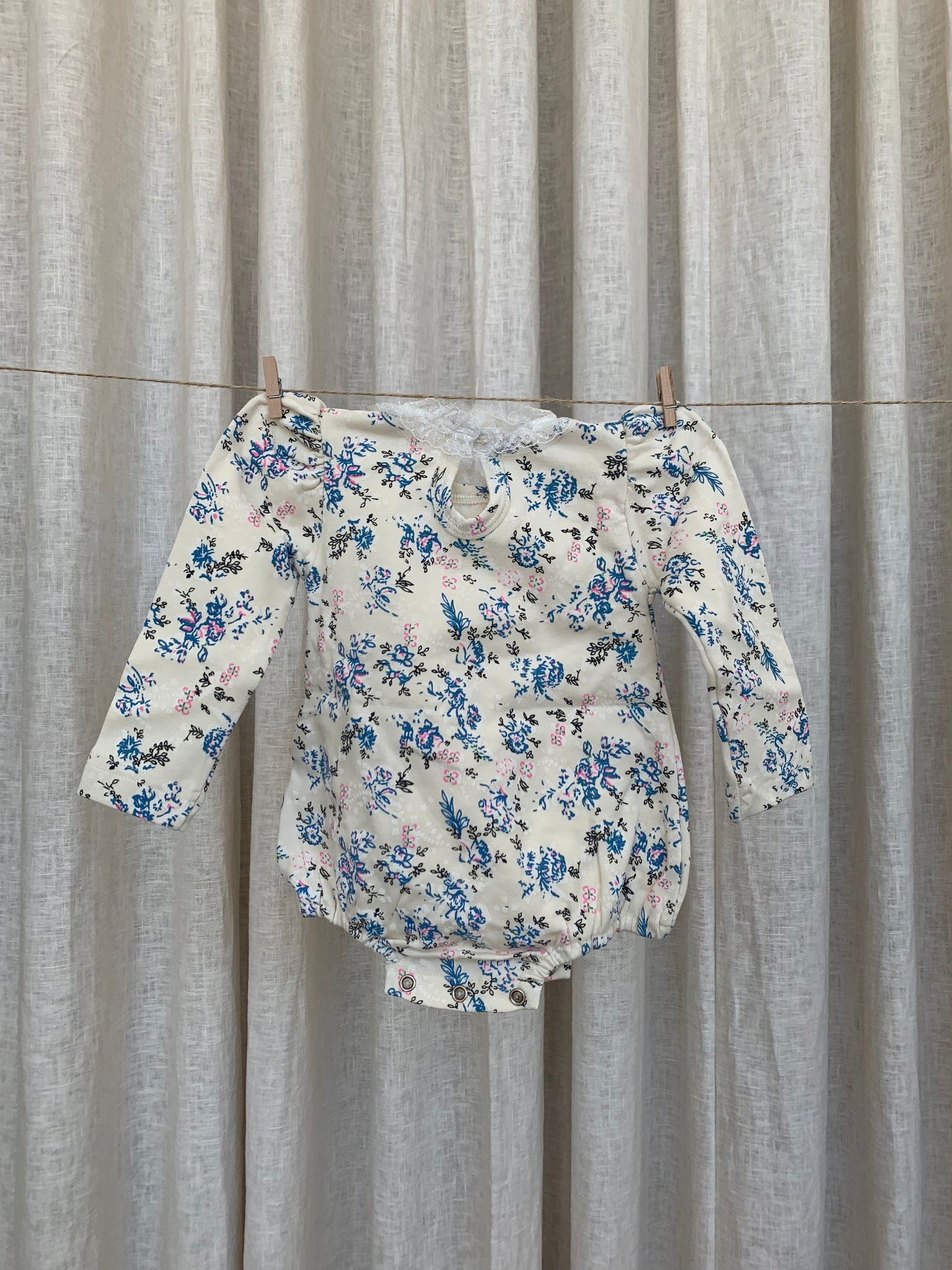 MEADOW ONESIE SET