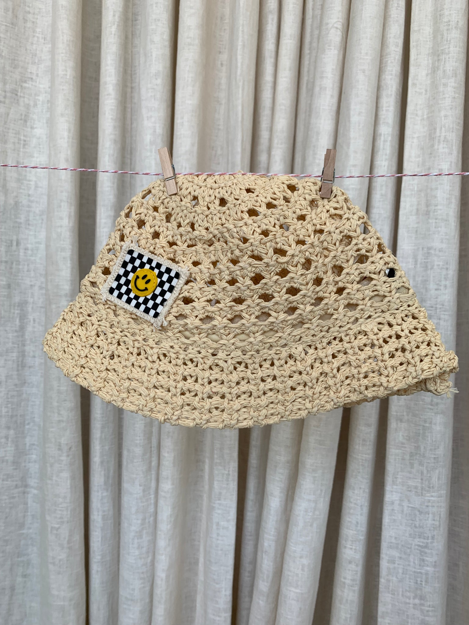 HAPPIEST BUCKET HAT