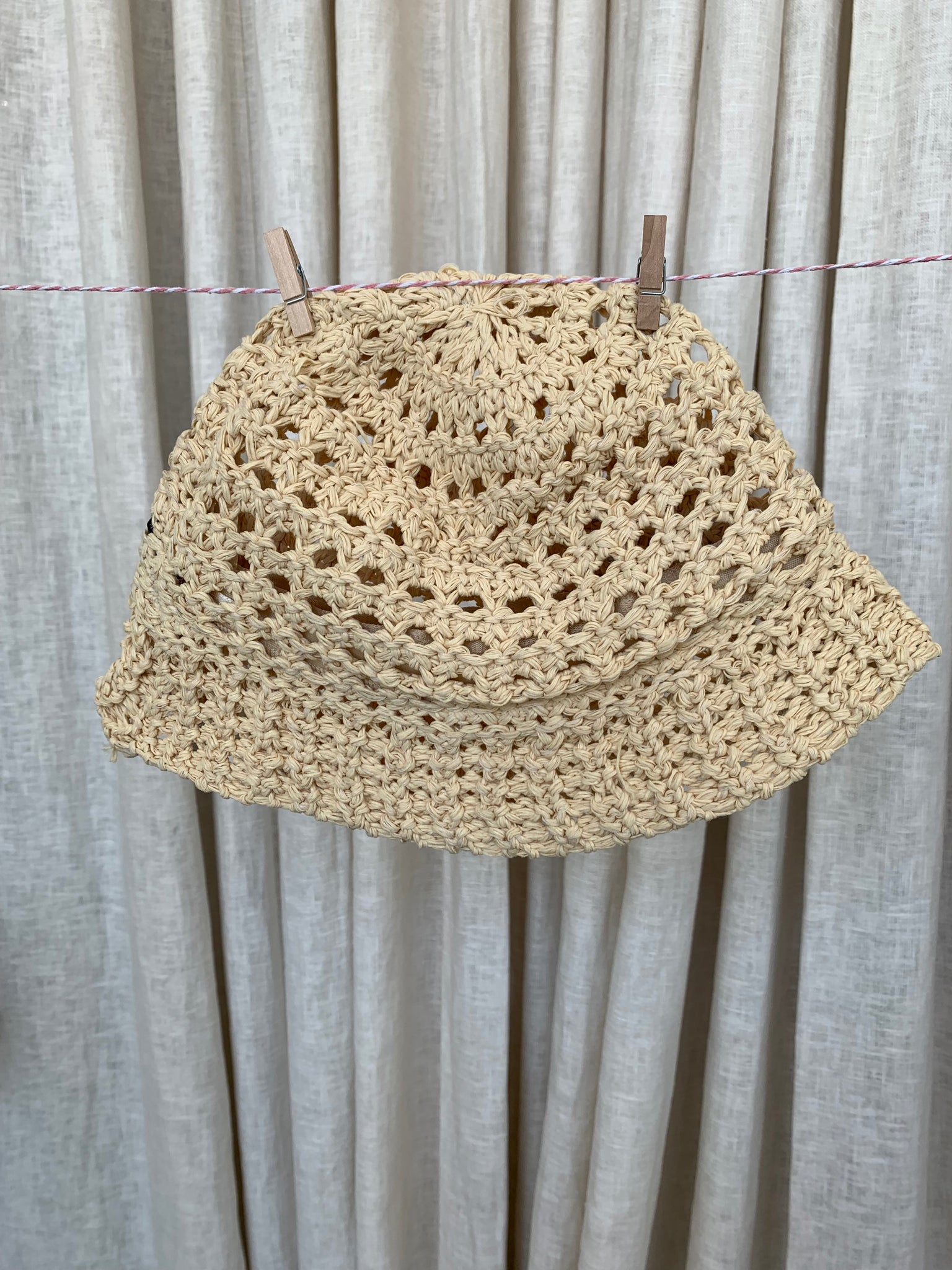 HAPPIEST BUCKET HAT