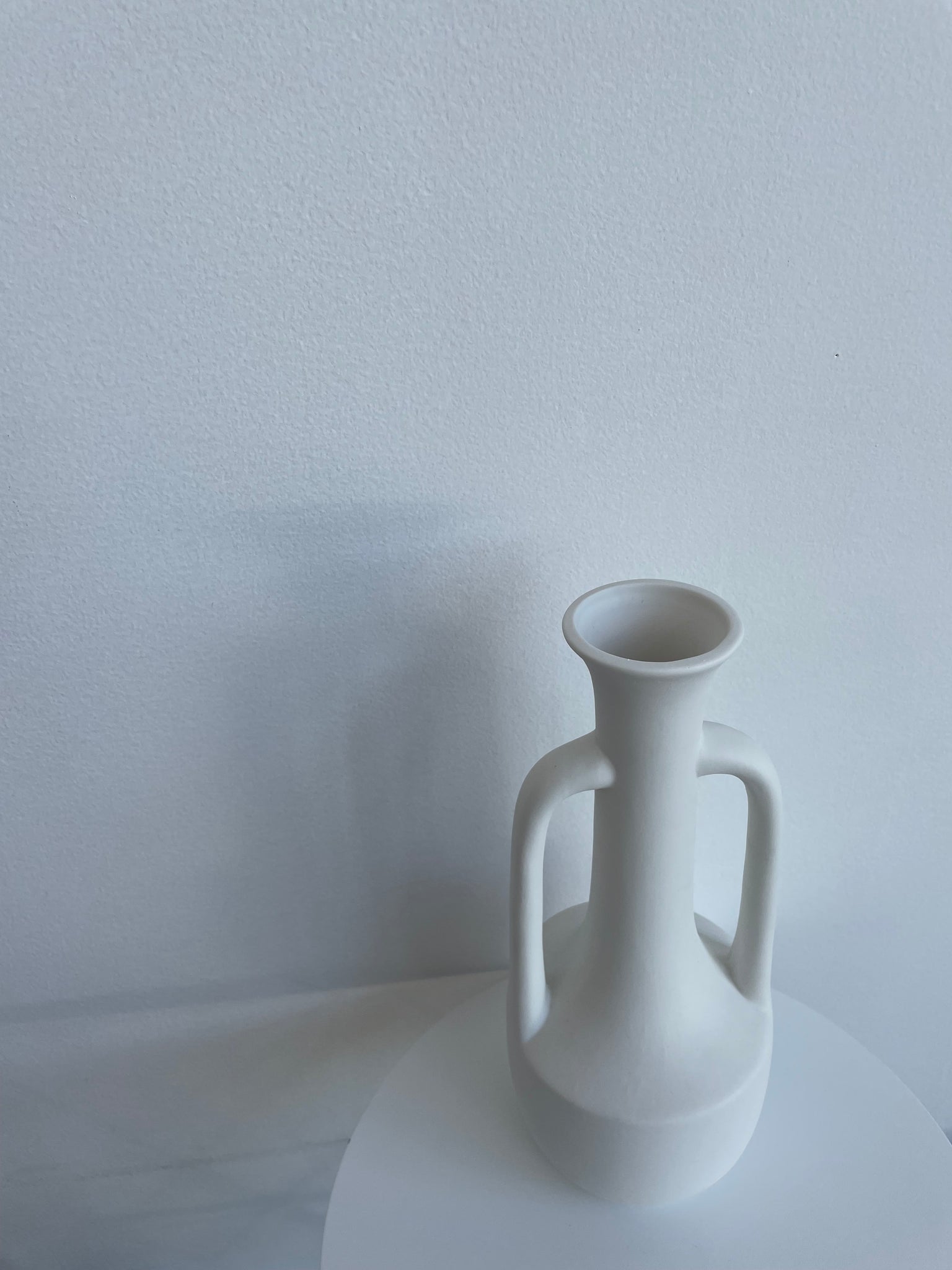 LOUTROPHOROS VASE