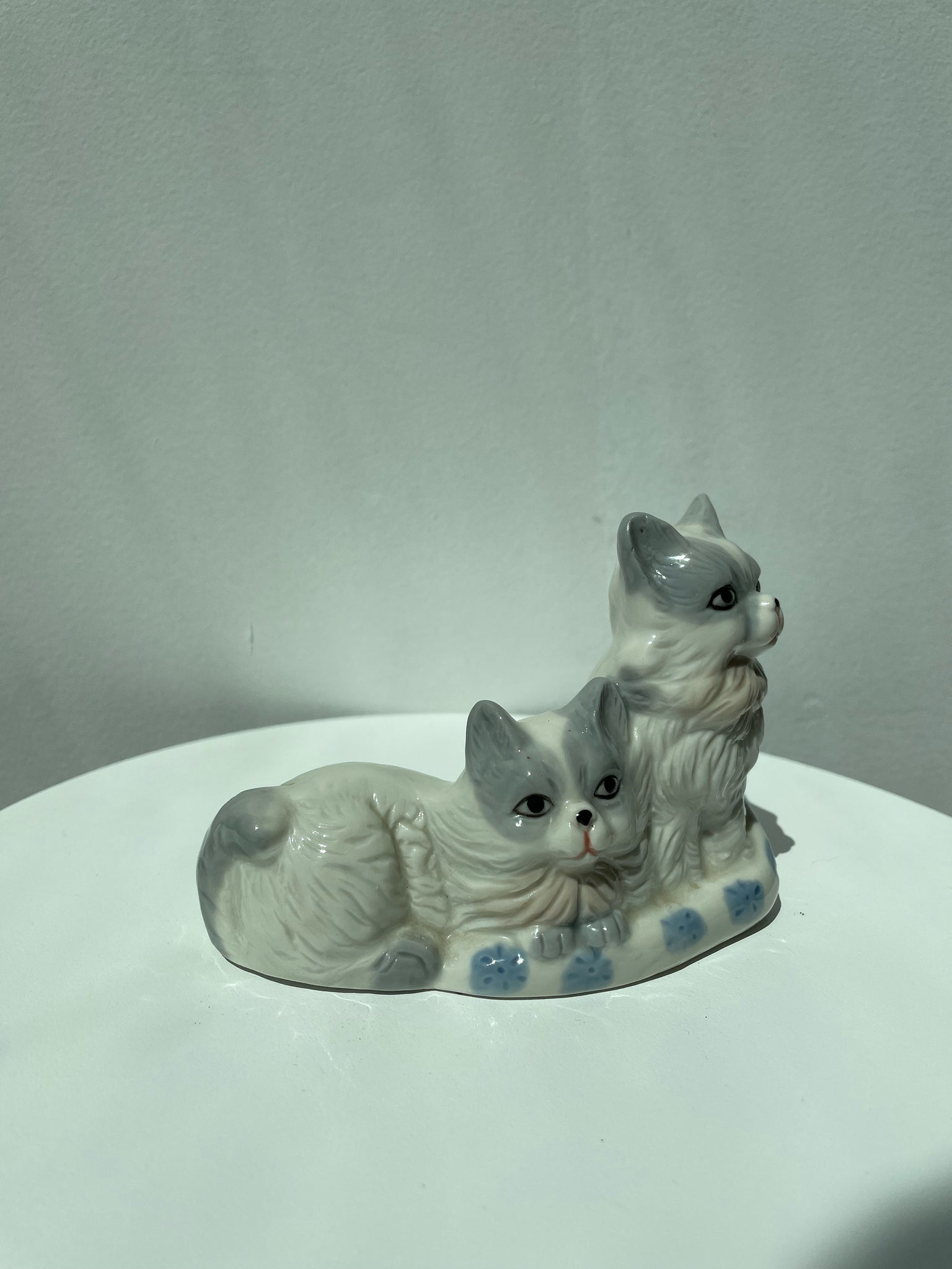 CERAMIC RESTING KITTEN DUO