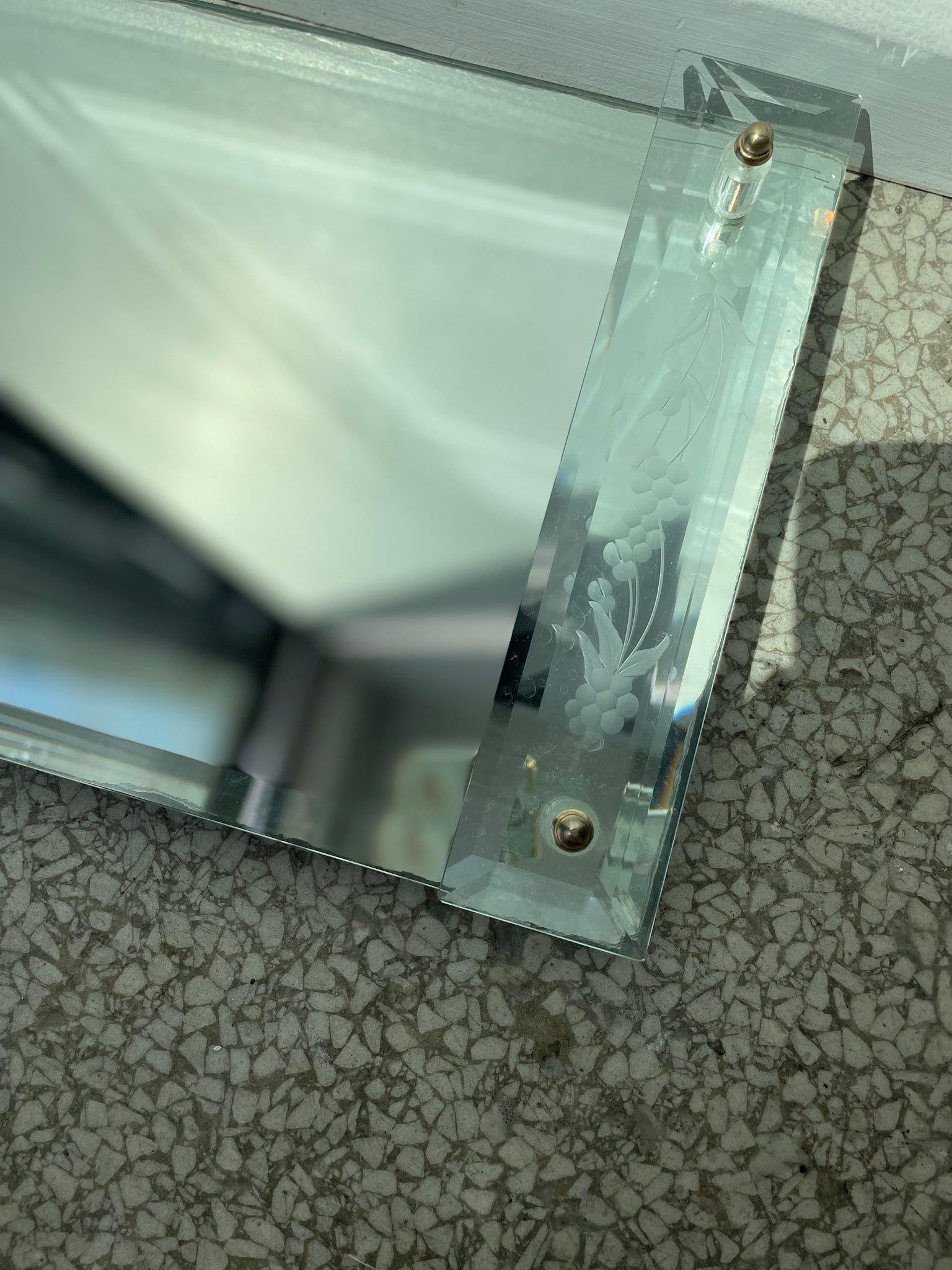 ENGRAVED MIRROR TRAY