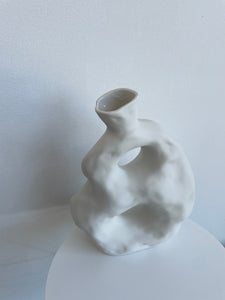 ABSTRACT EIGHT VASE