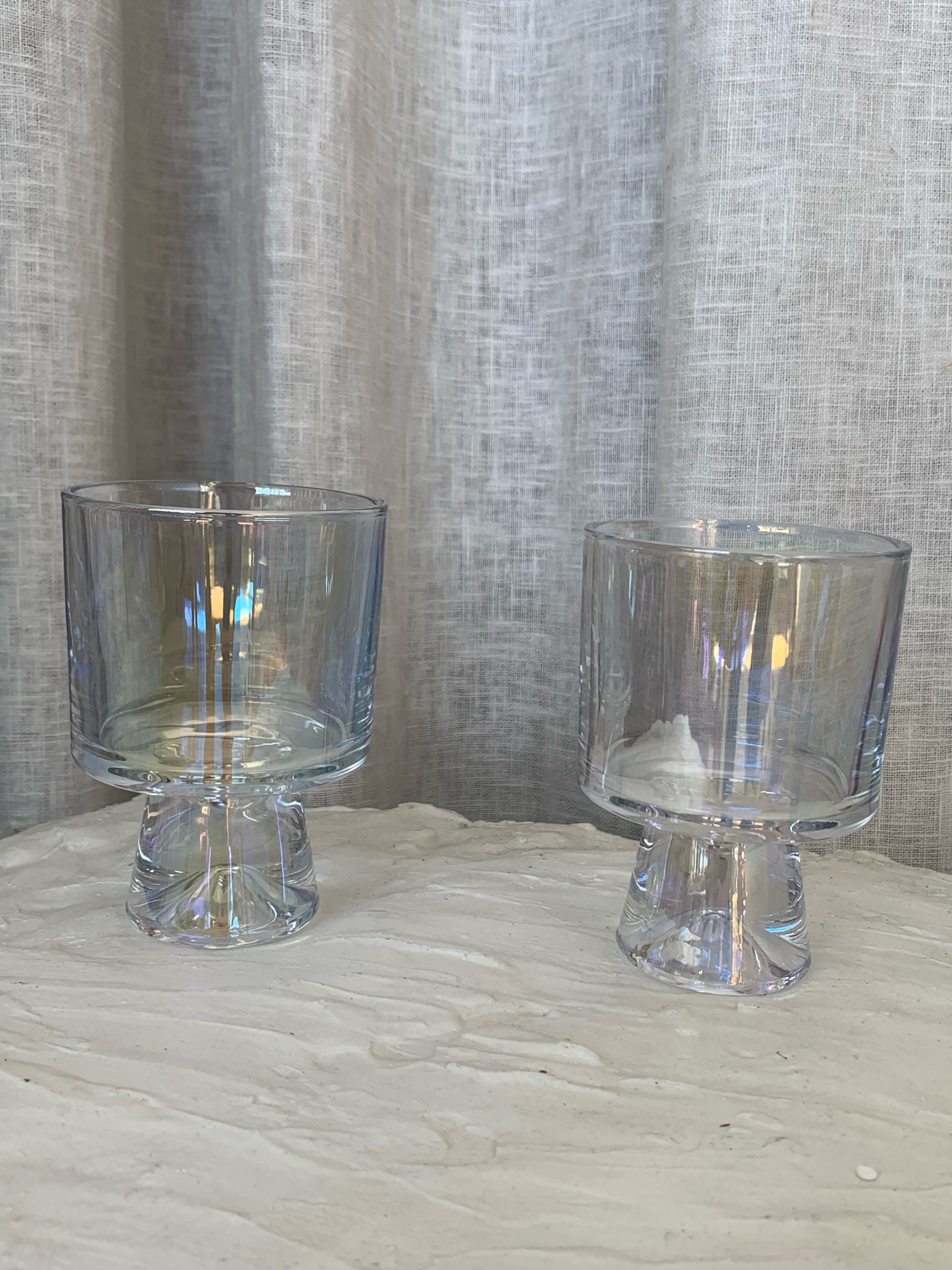 IRIDESCENT STACKING CUPS