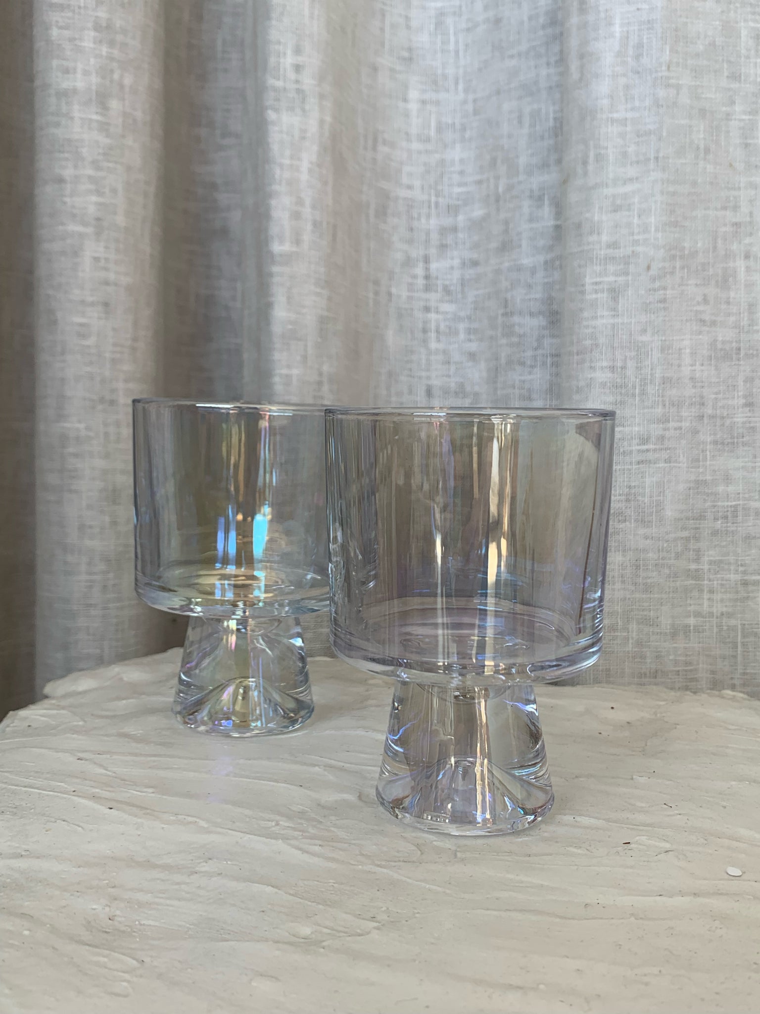 IRIDESCENT STACKING CUPS