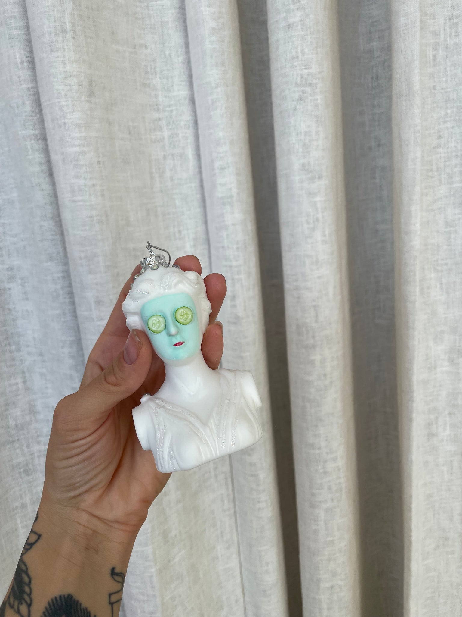SPA QUEEN ORNAMENT