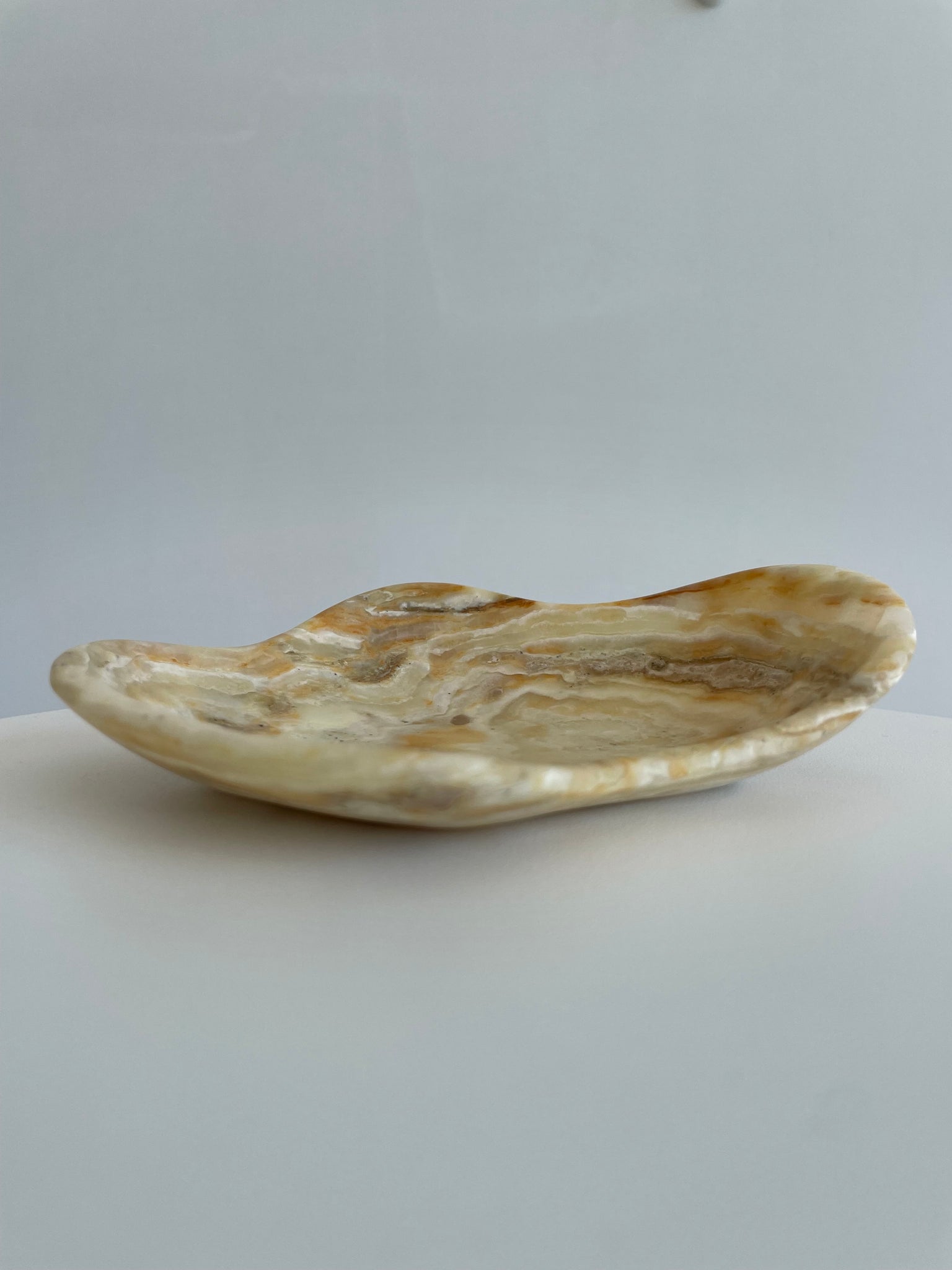 RAMONA ORGANIC ONYX DISH