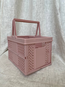 COLLAPSABLE PICNIC BASKET