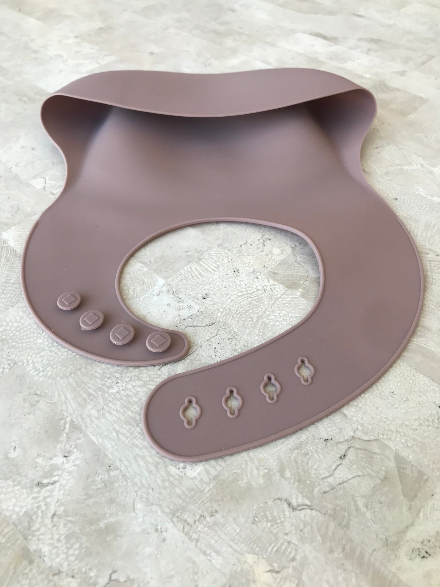 MAUVE SILICONE BIB