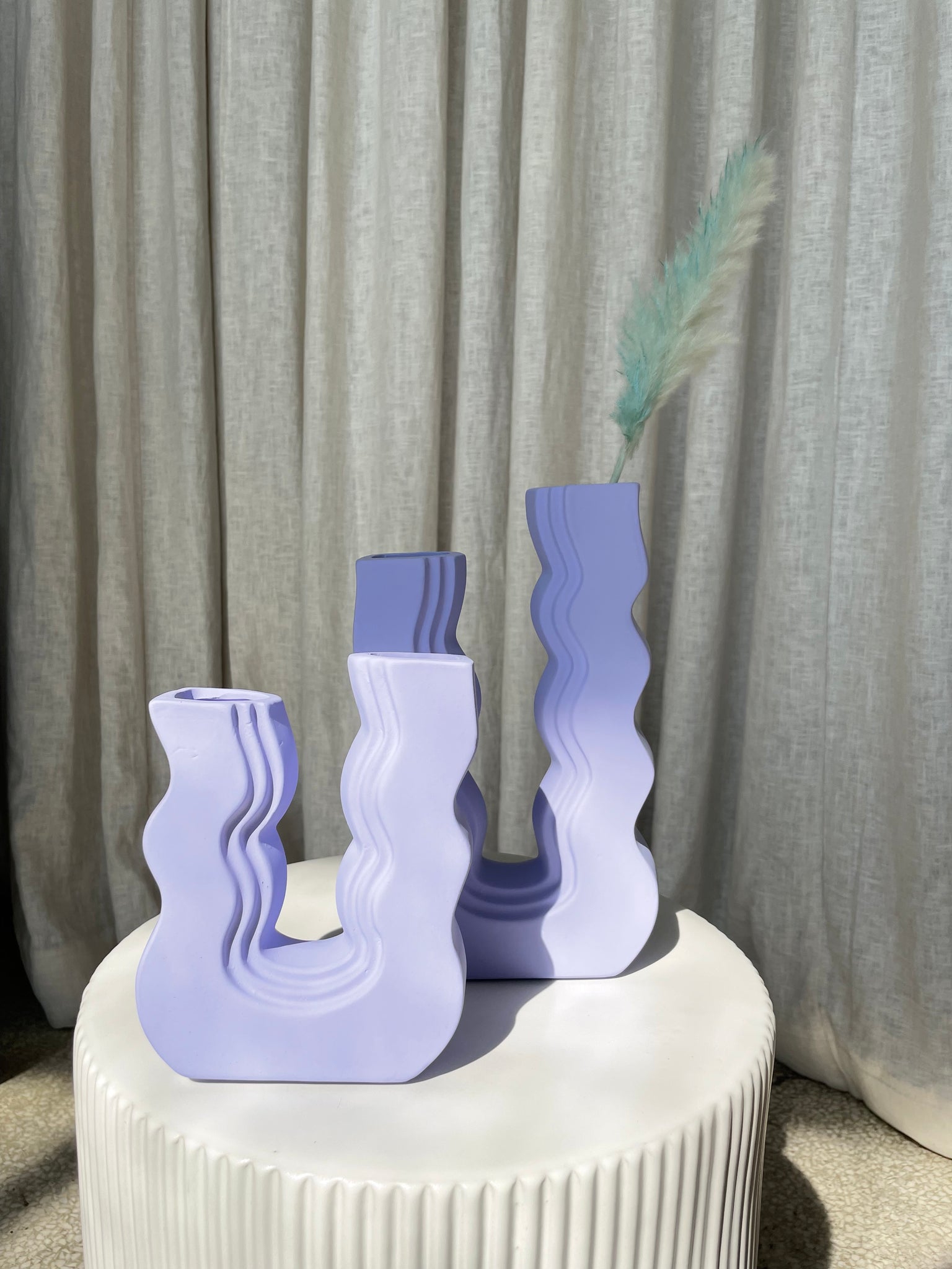 LILAC WAVY U VASE