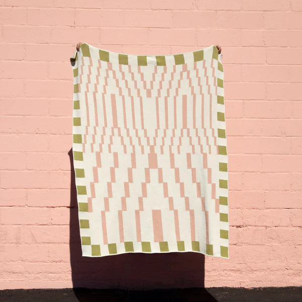 ZOHRA KNIT BLANKET