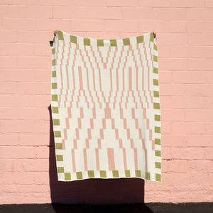 ZOHRA KNIT BLANKET